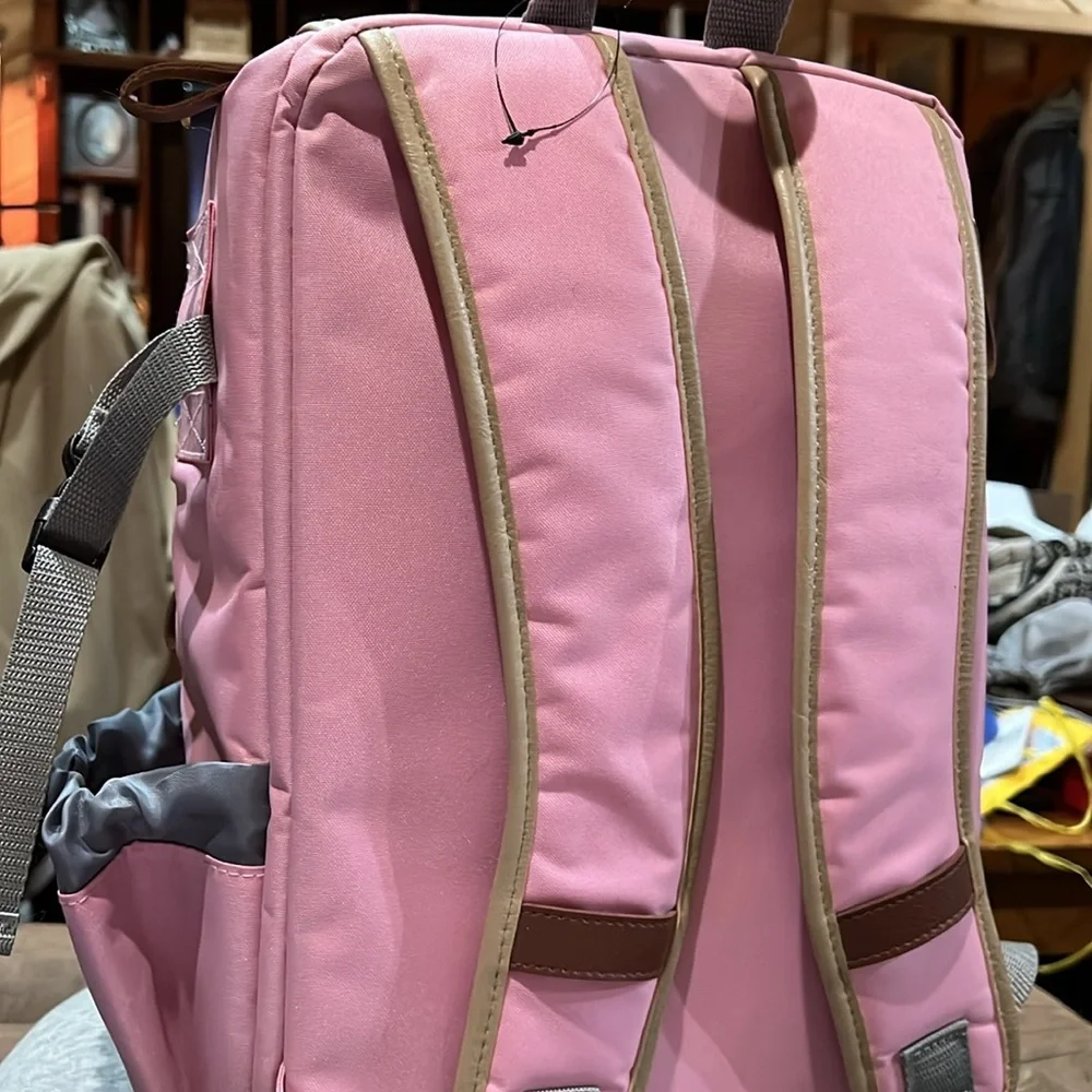NEW w/out tags, pink camera backpack! Great for organizing. - Picture 8 of 8